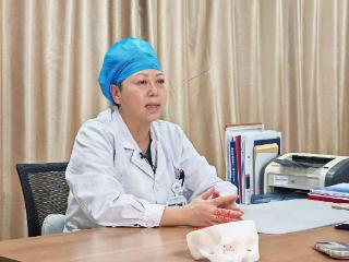 德馨技精映初心丨一位神经外科女医师的30年无影灯岁月