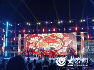海阳市方圆街道夏夜欢聚 展乡村振兴新面貌