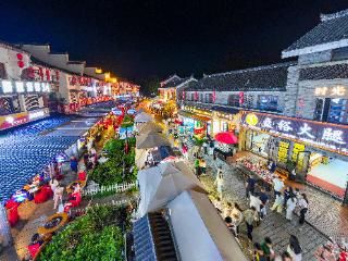 荷城夜经济带动夏日烟火气