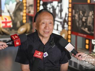长影老艺术家金德顺参观吉林省近现代史展 光影初心映照时代征程