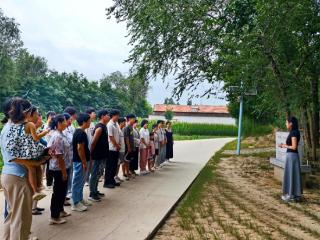 阳信县流坡坞镇纪念抗日战争胜利80周年宣讲走进流坡坞阻击战遗址