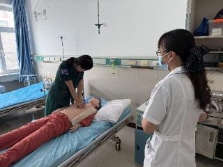练硬功护生命——埠柳中心卫生院开展护士心肺复苏技能考核