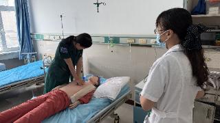 练硬功护生命——埠柳中心卫生院开展护士心肺复苏技能考核