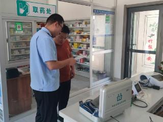 阳信流坡坞市场监管所开展药品使用单位监督检查