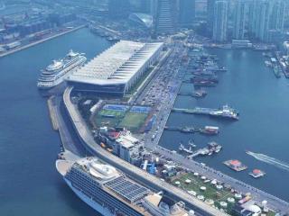青岛邮轮母港迎复航以来首次“双邮轮同靠”，服务升级带动港城文旅新增长