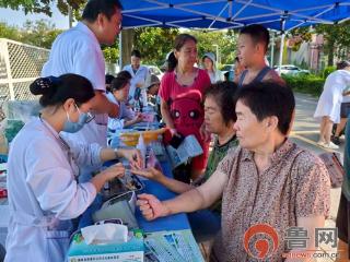 枣庄市市中区垎塔埠街道：中医义诊送健康 防蚊知识记心中