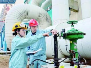 青工技能大比武 以赛促学练本领