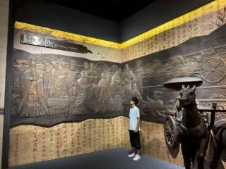 曲阜师范大学“红脉溯源 文韵流芳”暑假社会实践队开展“探寻淄博革命历史征途，品鉴齐都陶瓷琉璃风光”社会实践活动