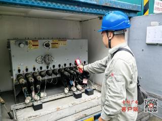 武当山供电所：迎战“秋老虎”，保电“有实招”