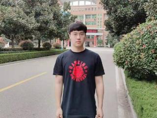 让爱在方程式里腾飞——临沂四中优秀教师周腾飞