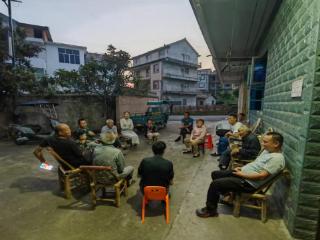 上饶市广丰区嵩峰乡十一都村：月光下的“路灯夜谈会”点亮民生心灯