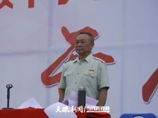 松桃自治县关工委到学校开展革命传统教育宣讲