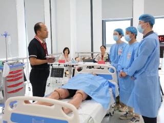 “健康杯”技能大赛，康复大学青岛中心医院三年三个“双冠王”