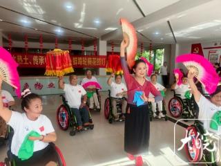 蚌埠有支“轮椅花鼓灯队”