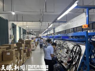 “链” 接成渝 一辆汽车的 “神经网络” 从这里启航