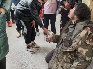 初二女生薛某某离世，甘肃警方通报