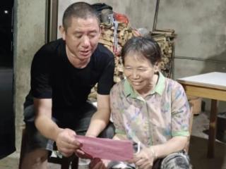 万年县裴梅镇：夜行叩门听民声