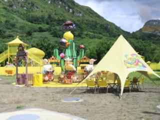 黄果树小黄鸭漂流：亲子游玩新选择 夏日欢乐不停歇