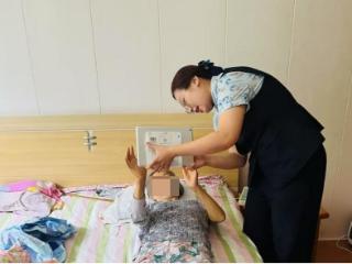 民生银行济南西城支行：上门服务显担当 暖心关怀践初心
