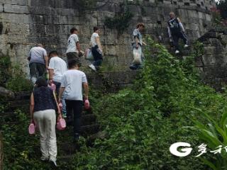 务川自治县残联开展“助农助残直播带货”公益活动