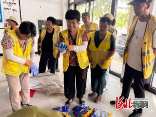 秦皇岛抚宁：“娘家人”为环卫工人送温暖