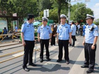 “孝文化”展演热闹非凡 淄博博山交警一线奋战保安全