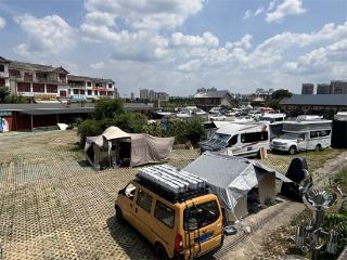 一住就是6个月 安顺从“打卡地”变成游客的“第二故乡”