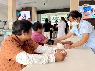 山东第一医科大学第一附属医院到泰安市第一人民医院房村院区开展健康义诊活动