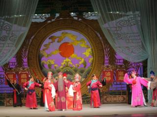 中原曲韵润瓜乡 河南曲剧将赴哈密演出经典大戏