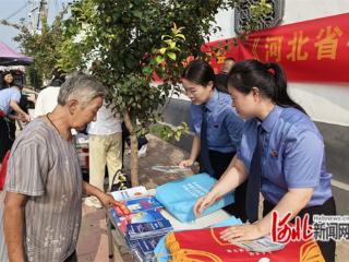 元氏县委政法委组织开展“千警进万家”活动