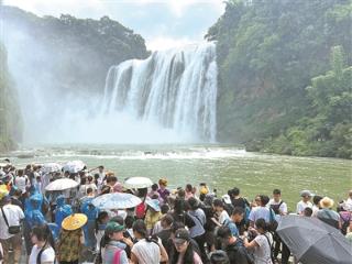 错峰游受青睐 暑假接近尾声机票跳水