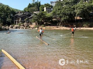 15天练就“一苇渡江”！赤水独竹漂传承培训中