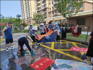 家门口的“微幸福”，北集坡街道钟秀社区免费清洗地垫获好评