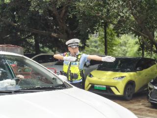 黔西南公安交警：全域护游进行时