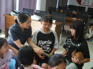 三都法院中和法庭：爱有所“暑”，法护“未”来