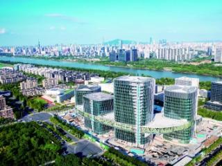 华泰证券江心洲项目主体施工即将完成