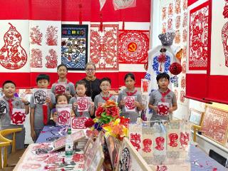 匠心守艺：学习剪纸技艺，传承非遗文化