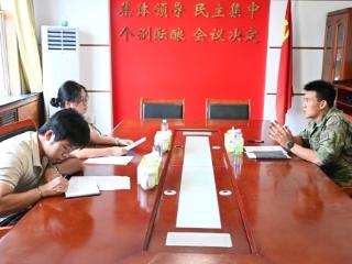 青岛海浪中的生命守护者——记海军某部副队长张小龙