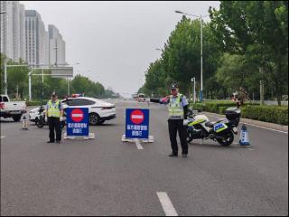 泰安交警城西大队：精准施策护航演唱会路畅人安