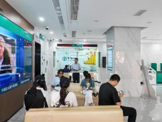 农行沂水沂洲支行积极为准大学生普及金融知识