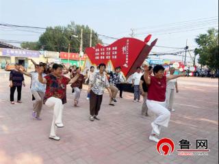 德州天衢新区抬头寺镇开展“健康晚年 活力健身”老年健身操活动