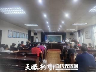 健康关怀暖“桑榆” 三伏贴敷护安康——金沙县为老干部开展免费健康服务活动
