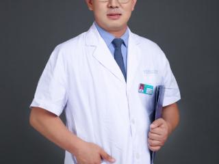 医者仁心显担当 妙手仁术铸精诚——记平度市第三人民医院优秀医师王玉波