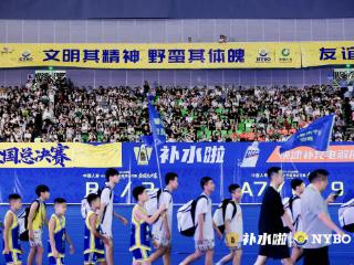 活力补水，东鹏补水啦和NYBO小球员们一起“上场”