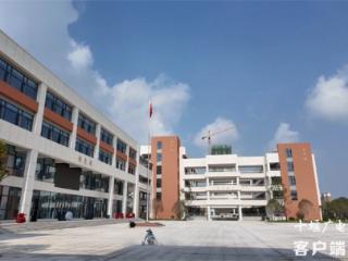 十堰高新区实验学校今秋投用，新增2000余个学位