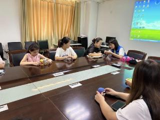 济宁市任城区开展“指尖传情·织暖邻里”社区微业钩织活动