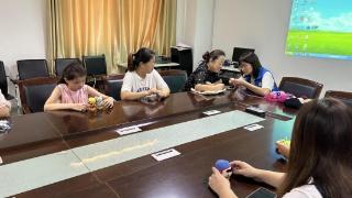 济宁市任城区开展“指尖传情·织暖邻里”社区微业钩织活动