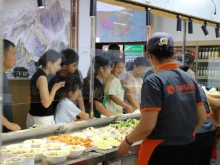 济宁太白湖新区许庄街道滨湖社区智慧化居家养老服务中心正式运营 打造"15分钟享老生活圈"