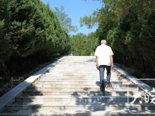 红星照耀中国•千里跃进大别山|8旬老兵义务守墓57载 希望孙辈继续守下去
