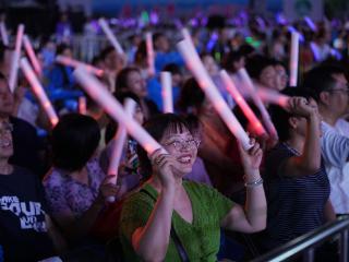 东湖评论：忽闻天河双星会，郧西七夕情依旧